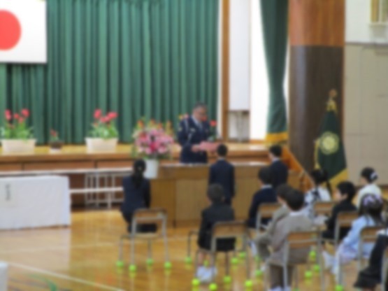 高越推進隊から目録贈呈