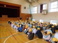 気をつけることをしっかり聞いています