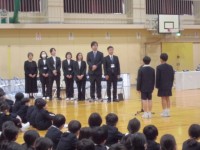 新しい先生を迎える会です