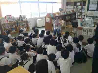 ２年生読み聞かせ