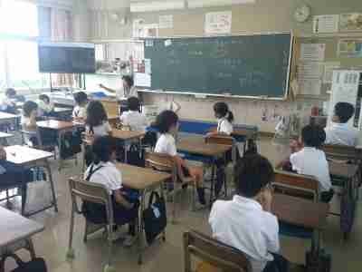 不審者対応の避難訓練