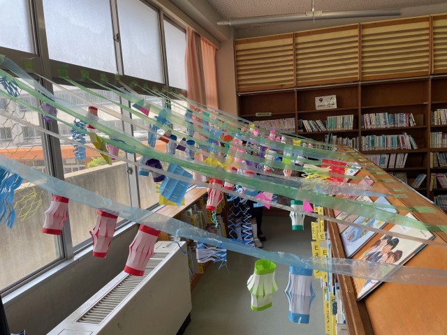 図書館七夕飾り